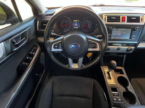 Used 2017 Subaru Outback 2.5i AWD/4WD image 13