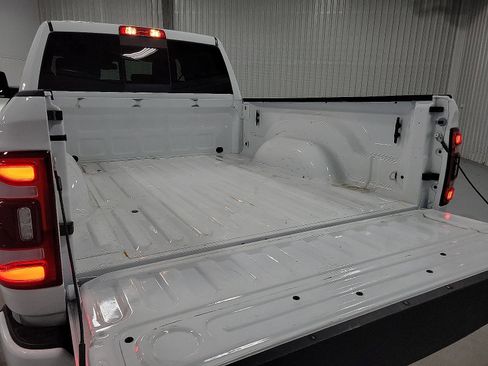 Used 2024 RAM 2500 Laramie AWD/4WD image 5
