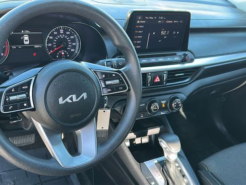 Used 2023 Kia Forte LXS w/ LXS Technology Package FWD image 10