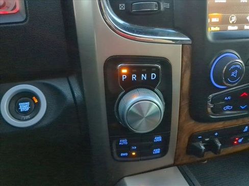 Used 2018 RAM 1500 Laramie Longhorn image 11