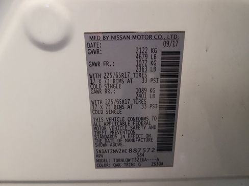 Used 2017 Nissan Rogue SV AWD/4WD image 33
