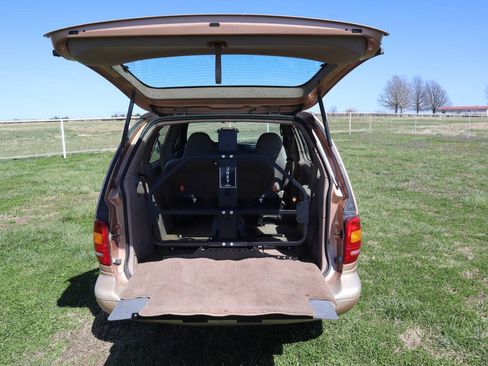 Used 1995 Ford Windstar LX FWD image 21