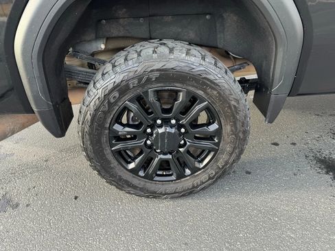 Used 2023 GMC Sierra 3500 Denali w/ Denali Black Diamond Edition image 21