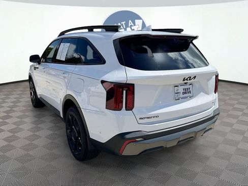 Certified 2025 Kia Sorento SX Prestige w/ Sage Leather Package AWD/4WD image 8