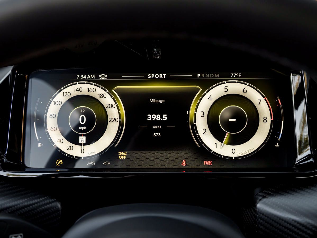 Used 2026 Aston Martin V8 Vantage S RWD image 6