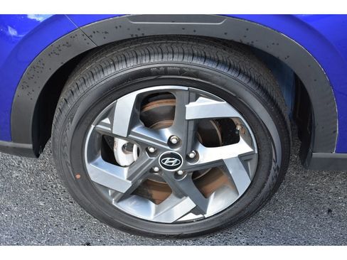 Used 2023 Hyundai Venue SEL w/ Cargo Package image 8