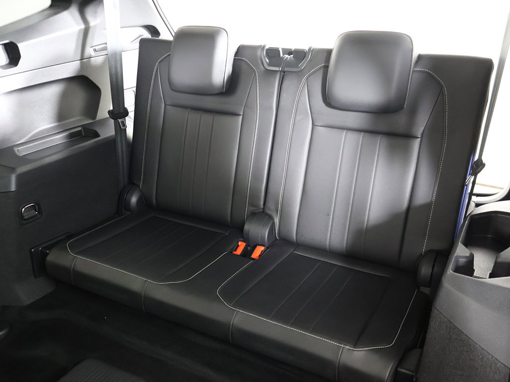 Used 2023 Volkswagen Tiguan SE R-Line FWD image 37