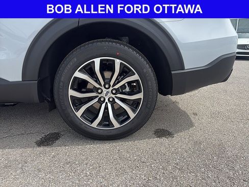 Used 2026 Ford Explorer ST-Line AWD/4WD image 12