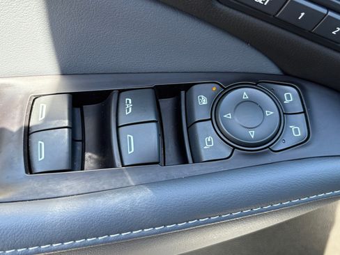 Used 2020 Buick Enclave Premium w/ Surround and Sites Package FWD image 13