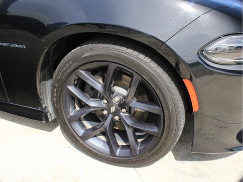 Used 2020 Dodge Charger R/T w/ Blacktop Package RWD image 11