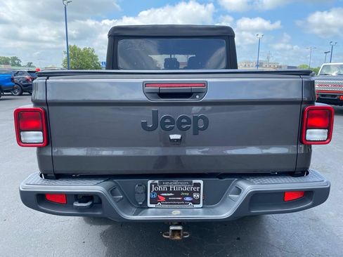Used 2023 Jeep Gladiator Sport AWD/4WD image 4