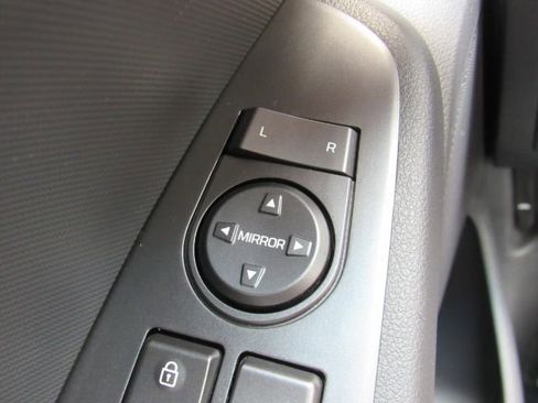 Used 2022 Hyundai Ioniq SE image 35