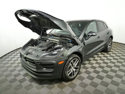 New 2026 Porsche Macan Turbo AWD/4WD image 33