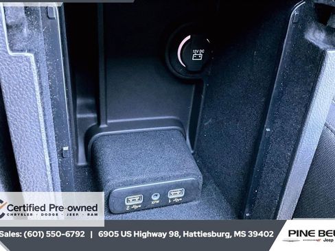 Certified 2022 Dodge Charger SXT image 23