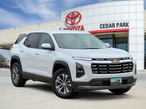 Used 2025 Chevrolet Equinox LT AWD/4WD image 1