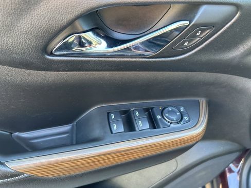 Used 2017 GMC Acadia SLE image 16