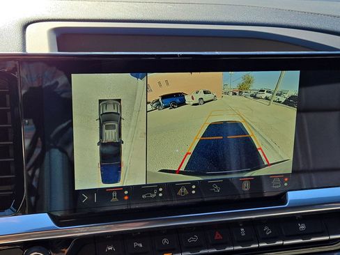 Used 2025 Chevrolet Silverado 1500 High Country w/ Technology Package image 18