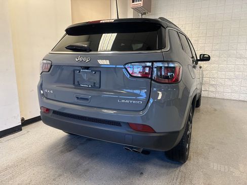 Used 2022 Jeep Compass Limited image 41