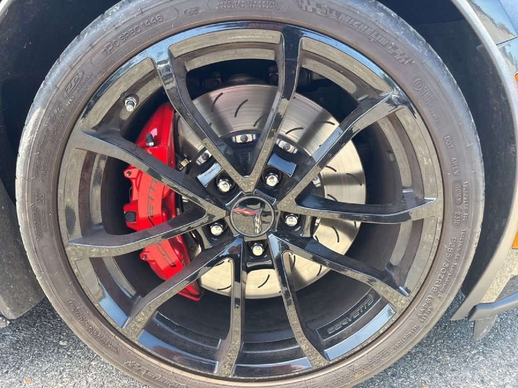 Used 2017 Chevrolet Corvette Grand Sport w/ Grand Sport Heritage Package RWD image 23