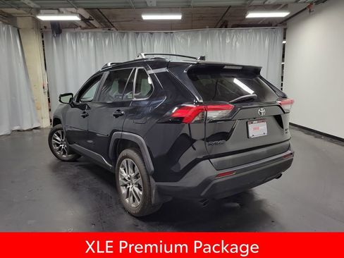 Used 2023 Toyota RAV4 XLE Premium AWD/4WD image 6