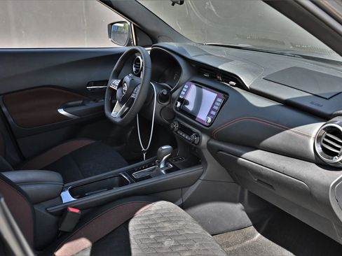 Used 2024 Nissan Kicks SR FWD image 14