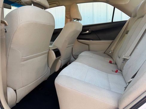Used 2013 Toyota Camry LE FWD image 23