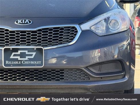 Used 2016 Kia Forte LX w/ LX Popular Plus Package image 4