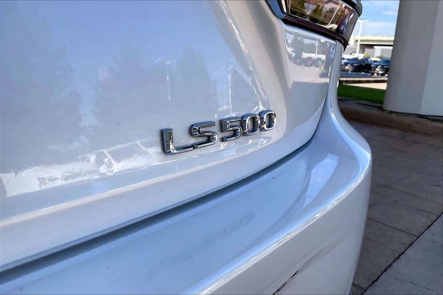 Used 2022 Lexus LS 500 w/ Interior Upgrade Package RWD image 28