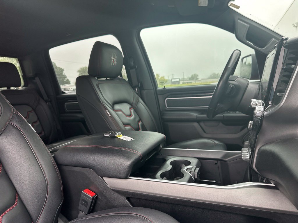 Used 2022 RAM 1500 Big Horn AWD/4WD image 32