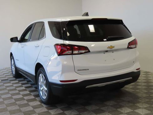 Used 2023 Chevrolet Equinox LT FWD image 3