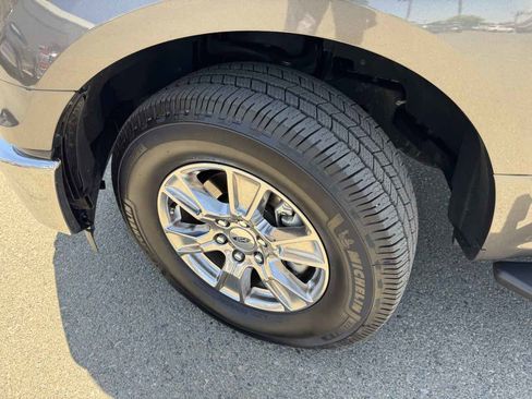 Used 2017 Ford F150 XLT w/ Equipment Group 302A Luxury image 31