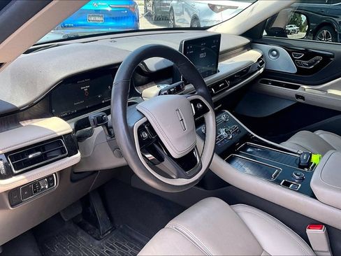 Used 2021 Lincoln Aviator Reserve w/ Equipment Group 208A AWD/4WD image 15