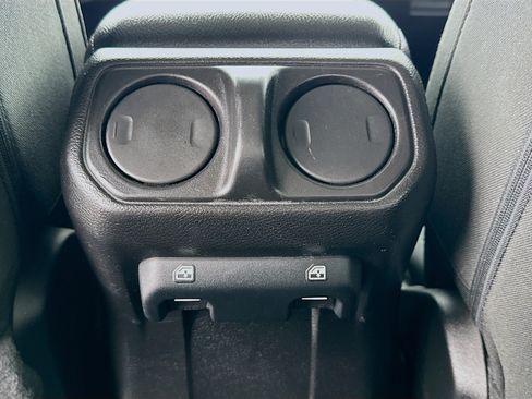 Used 2021 Jeep Gladiator Sport AWD/4WD image 16