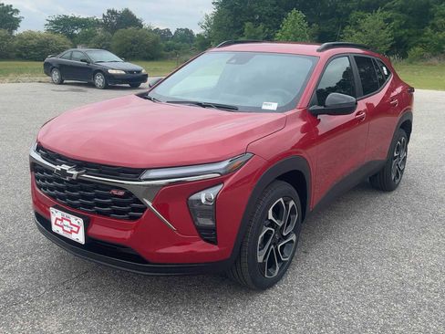 New 2026 Chevrolet Trax RS w/ Driver Confidence Package FWD image 2