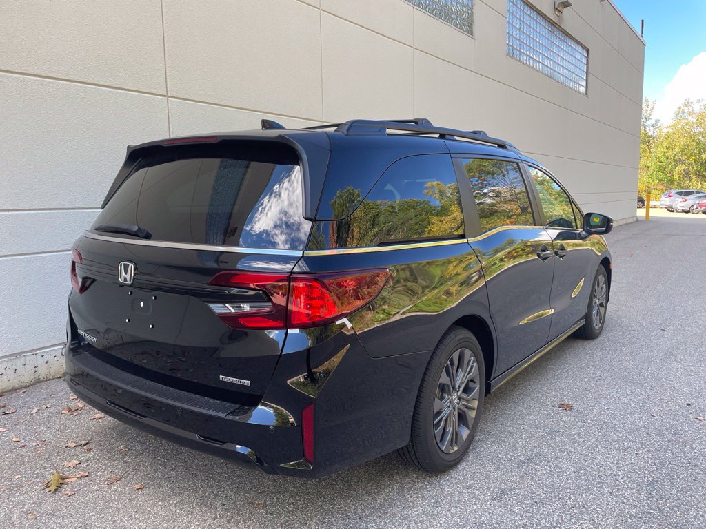 New 2027 Honda Odyssey Touring image 5