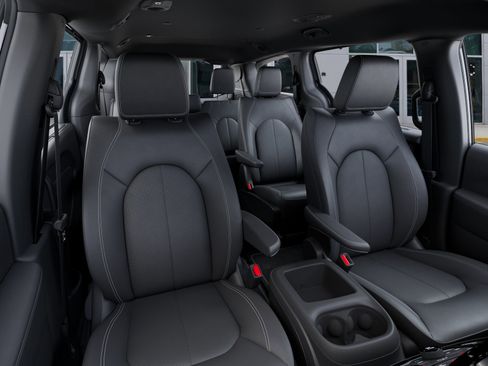 New 2026 Chrysler Pacifica Select image 16