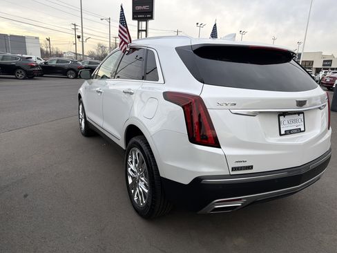 Used 2022 Cadillac XT5 Premium Luxury w/ LPO, Radiant Package image 8