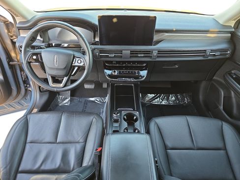 Used 2023 Lincoln Corsair Reserve w/ Jet Appearance Package image 9