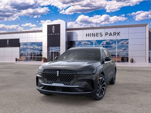 New 2026 Lincoln Nautilus Reserve AWD/4WD image 2