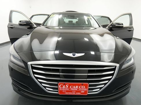 Used 2015 Hyundai Genesis 3.8 w/ Option Group 04 AWD/4WD image 41