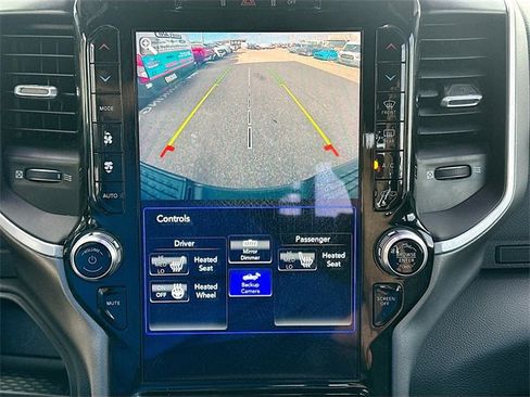 Used 2020 RAM 2500 Big Horn w/ Level 2 Equipment Group image 17