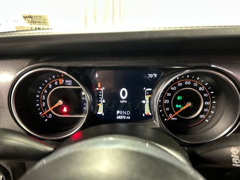 Used 2021 Jeep Wrangler Unlimited Sahara AWD/4WD image 16