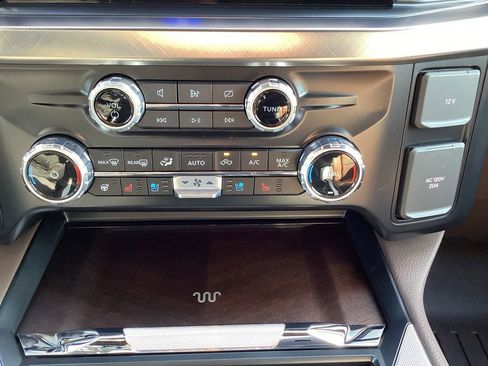 Used 2024 Ford F350 King Ranch AWD/4WD image 19