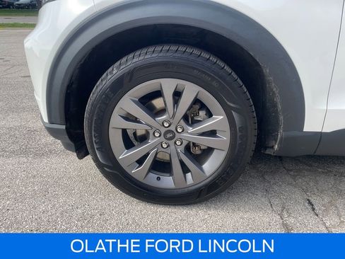 Certified 2022 Ford Explorer XLT w/ Equipment Group 202A AWD/4WD image 29