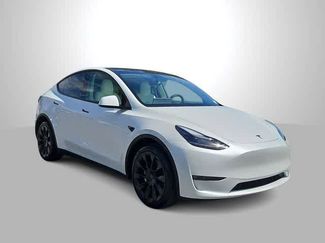 Used 2023 Tesla Model Y Long Range video 2