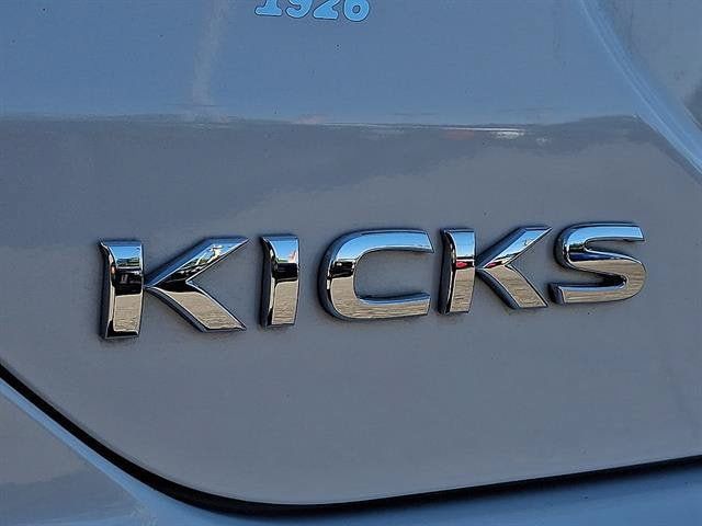 Certified 2023 Nissan Kicks SR FWD image 30