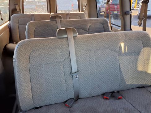 Used 2014 GMC Savana 2500 LT w/ LT Preferred Equipment Group image 6