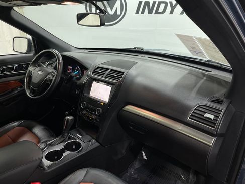 Used 2019 Ford Explorer XLT w/ Equipment Group 202A image 20