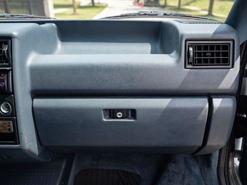 Used 1993 Volkswagen Eurovan GL FWD image 30