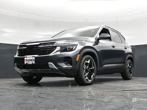 Used 2025 Kia Seltos S FWD image 59